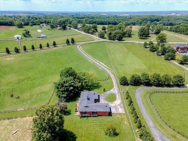 401 Shady Lane, Midway, KY 40347
