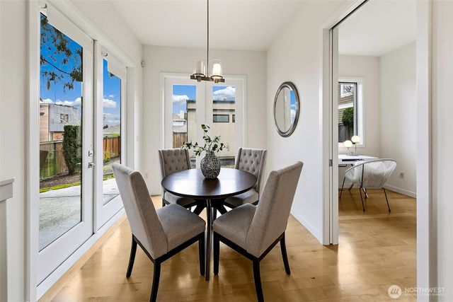 526 14th Avenue W, Kirkland, WA 98033