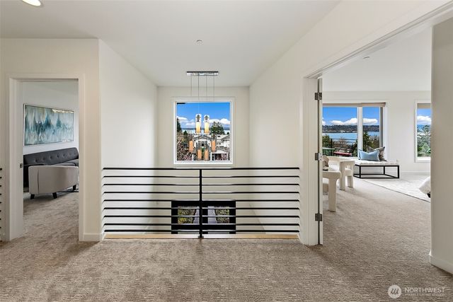 526 14th Avenue W, Kirkland, WA 98033