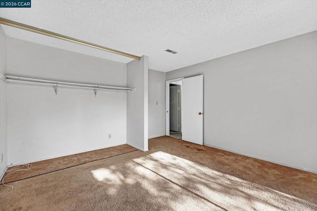 2075 Costa Ct, Pinole, CA 94564