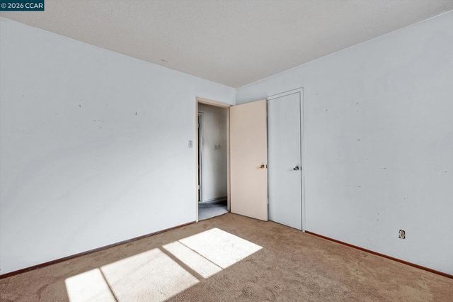 2075 Costa Ct, Pinole, CA 94564