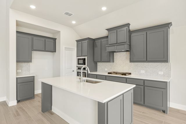 175 Creekside Drive, Sanger, TX 76266