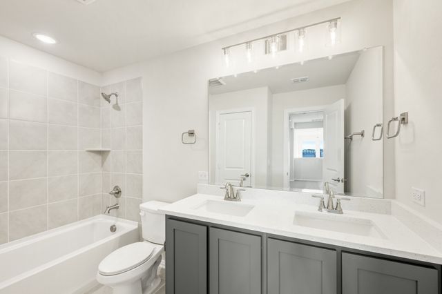 175 Creekside Drive, Sanger, TX 76266