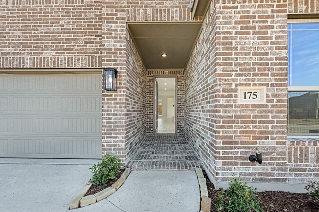 175 Creekside Drive, Sanger, TX 76266