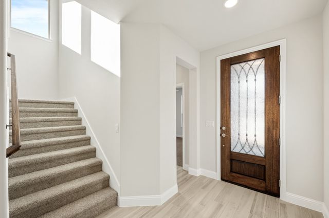 175 Creekside Drive, Sanger, TX 76266