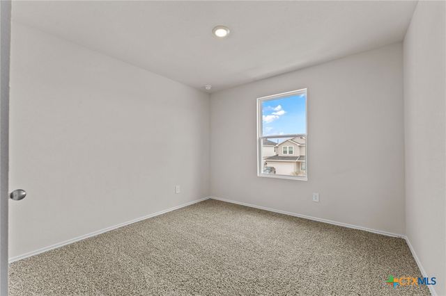134 Langston Drive, Uhland, TX 78640