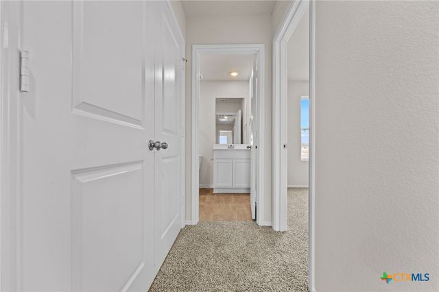 134 Langston Drive, Uhland, TX 78640