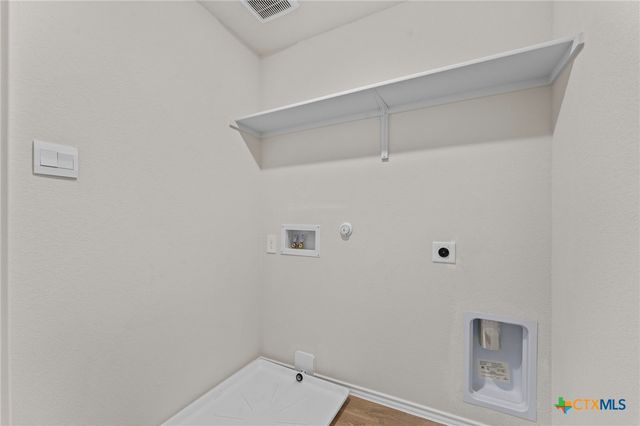 134 Langston Drive, Uhland, TX 78640