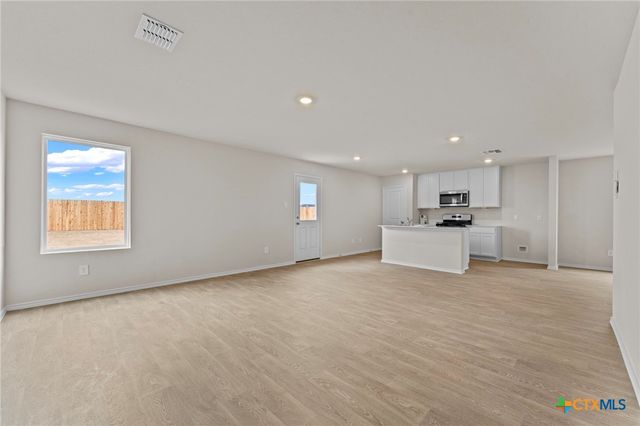 134 Langston Drive, Uhland, TX 78640