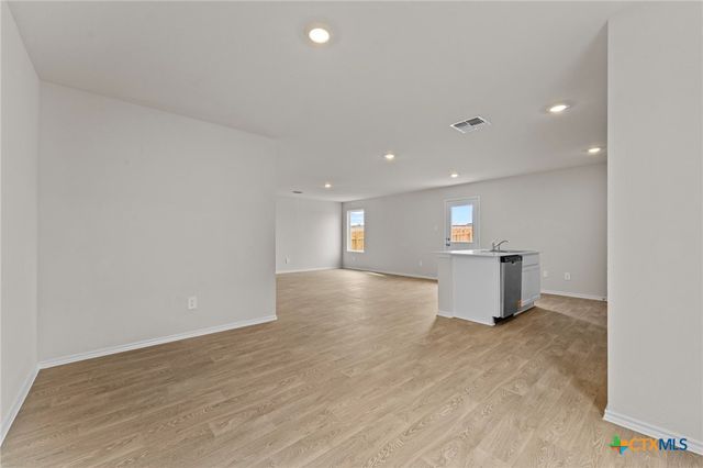 134 Langston Drive, Uhland, TX 78640