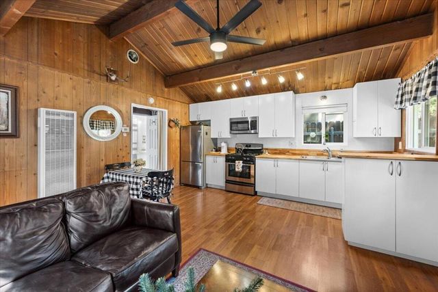 513 Elysian Boulevard, Big Bear, CA 92314