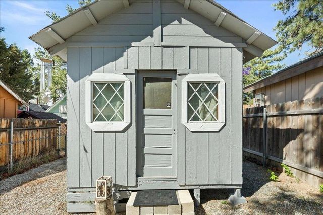 513 Elysian Boulevard, Big Bear, CA 92314