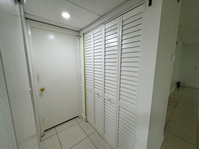 7797 Golf Circle Dr 304, Margate, FL 33063