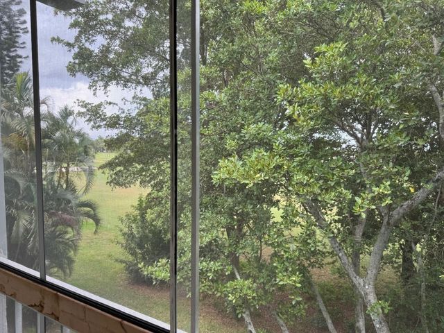 7797 Golf Circle Dr 304, Margate, FL 33063