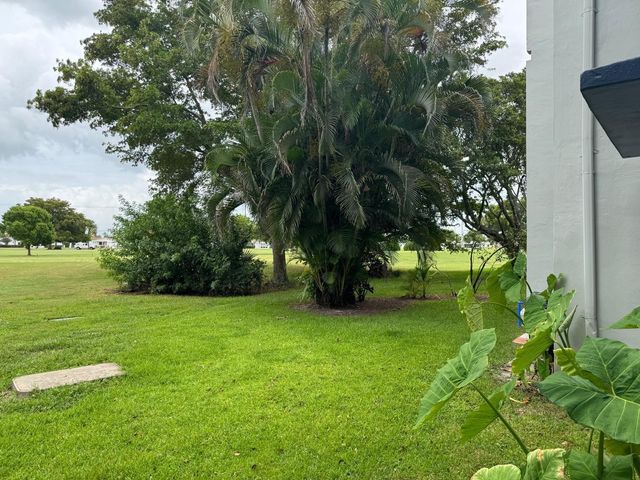 7797 Golf Circle Dr 304, Margate, FL 33063