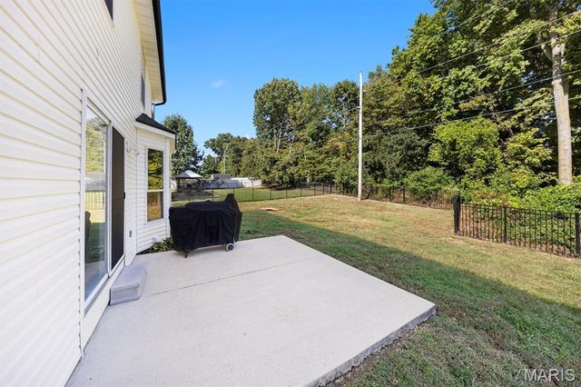 516 Highland View Drive, O'fallon, IL 62269