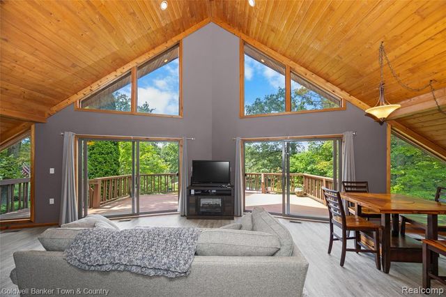 4583 Cornwell Lane, Whitmore Lake, MI 48189