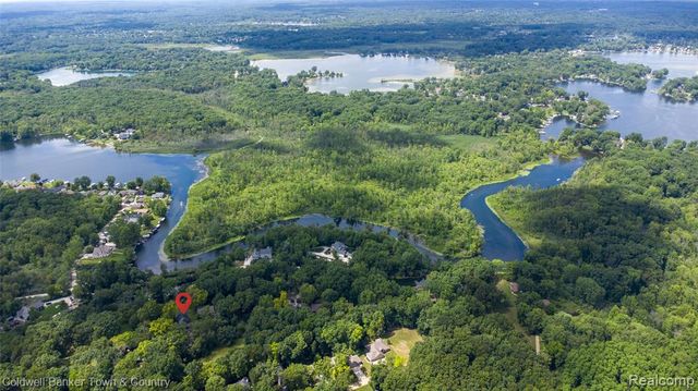 4583 Cornwell Lane, Whitmore Lake, MI 48189