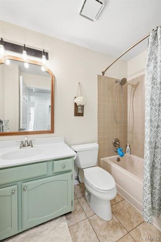 1415 Westbrooke Meadows Lane, Ballwin, MO 63021