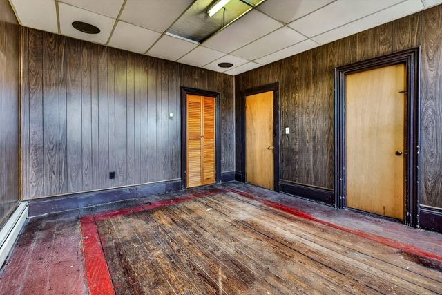 92 Bunker Hill St, Boston, MA 02129