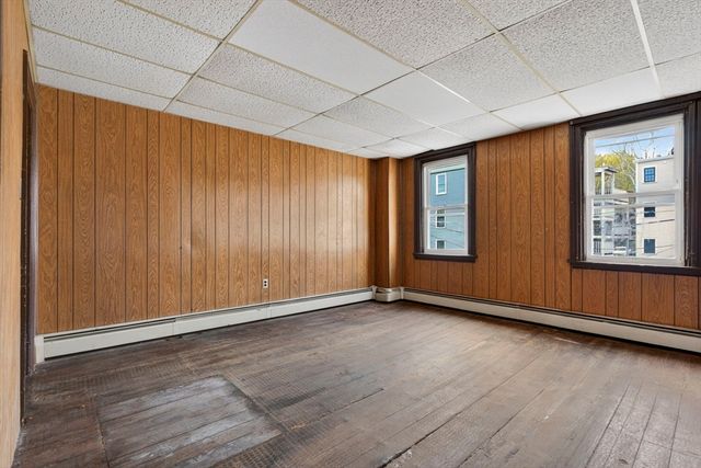 92 Bunker Hill St, Boston, MA 02129