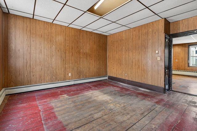 92 Bunker Hill St, Boston, MA 02129