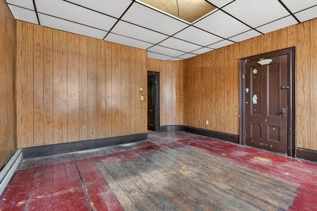 92 Bunker Hill St, Boston, MA 02129