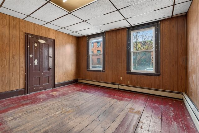 92 Bunker Hill St, Boston, MA 02129