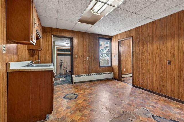 92 Bunker Hill St, Boston, MA 02129