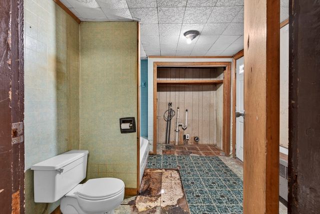 92 Bunker Hill St, Boston, MA 02129