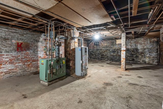 92 Bunker Hill St, Boston, MA 02129