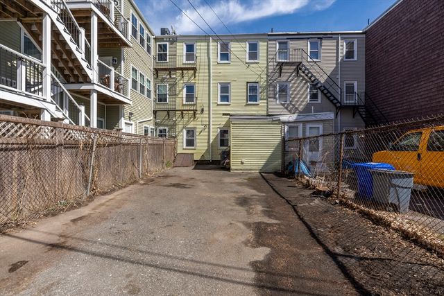 92 Bunker Hill St, Boston, MA 02129