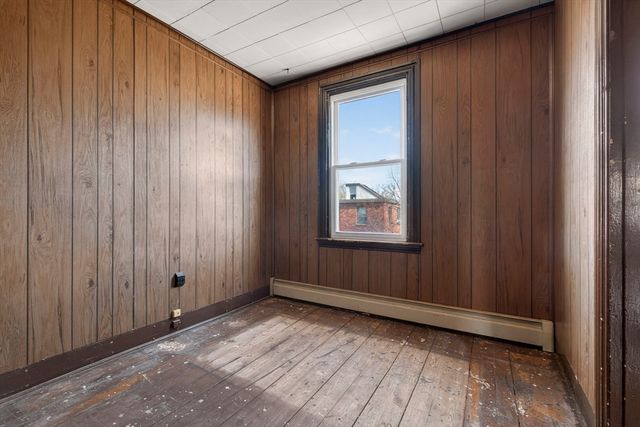 92 Bunker Hill St, Boston, MA 02129