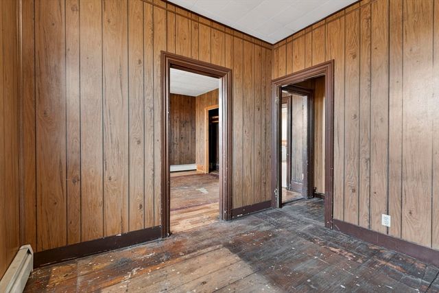 92 Bunker Hill St, Boston, MA 02129