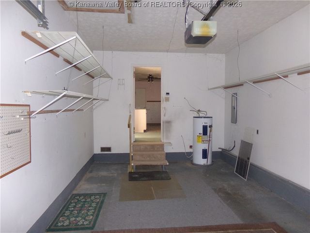 2226 Harrison Avenue, St Albans, WV 25177