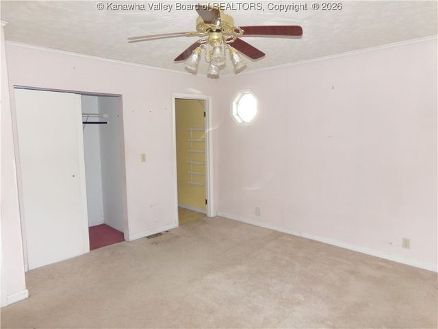 2226 Harrison Avenue, St Albans, WV 25177