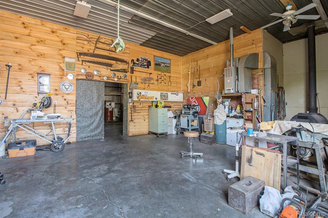 5037 W Court Street, Flint, MI 48532