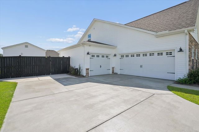 112 Clay Hill Loop, Ridgeville, SC 29472