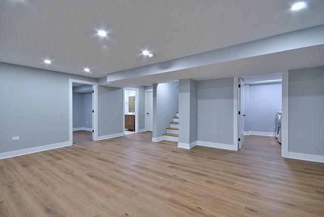 8321 W Ballard Road, Niles, IL 60714