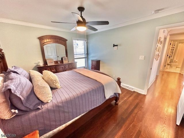 8 Willow Ct, Sayreville Boro, NJ 08859