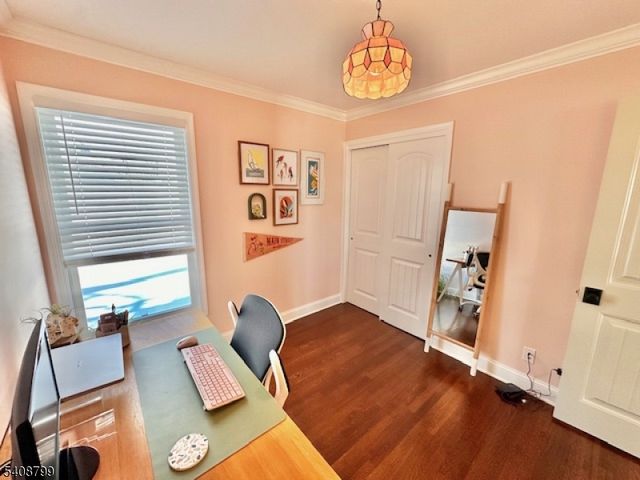 8 Willow Ct, Sayreville Boro, NJ 08859