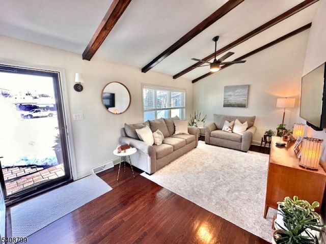 8 Willow Ct, Sayreville Boro, NJ 08859