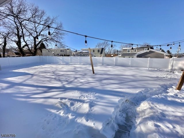 8 Willow Ct, Sayreville Boro, NJ 08859