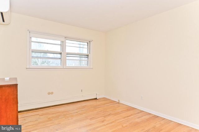 19 JAMESTOWN RD, Belle Mead, NJ 08502