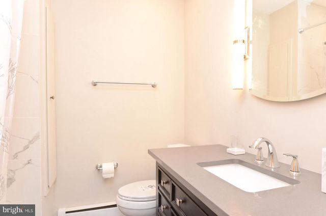 19 JAMESTOWN RD, Belle Mead, NJ 08502