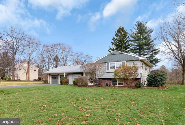 19 JAMESTOWN RD, Belle Mead, NJ 08502