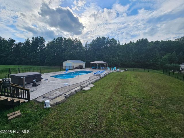 106 Gregg Court, Moyock, NC 27958