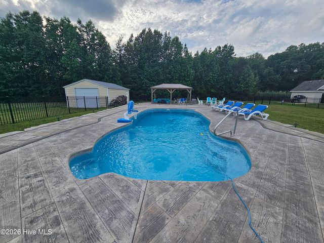 106 Gregg Court, Moyock, NC 27958