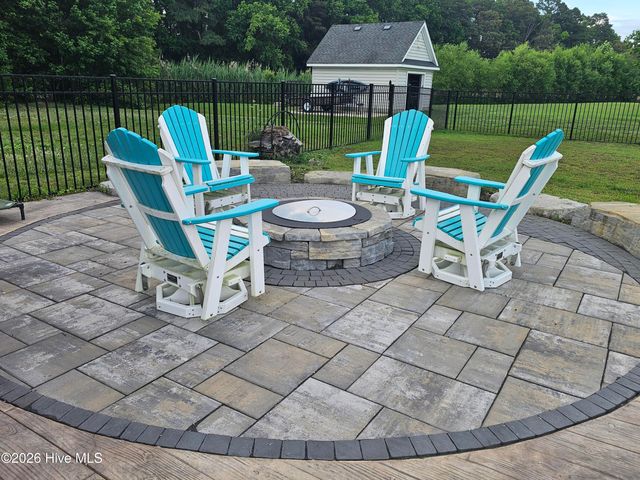 106 Gregg Court, Moyock, NC 27958