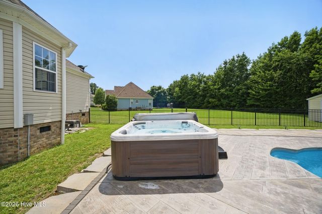 106 Gregg Court, Moyock, NC 27958